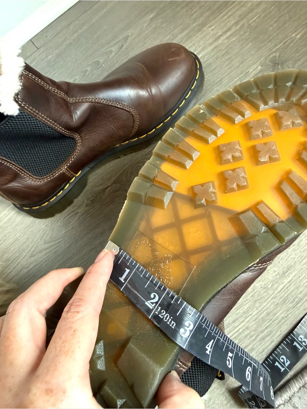 Dr. Martens 2976 Leonore Faux Fur Lined Chelsea Boots Brown Size 10 - Picture 9 of 16